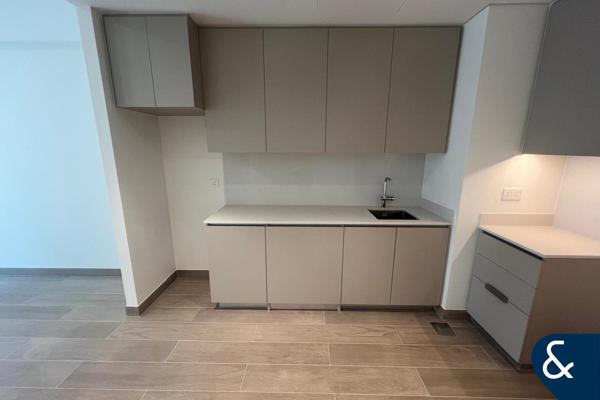 Prime Location | Modern | Vacant now